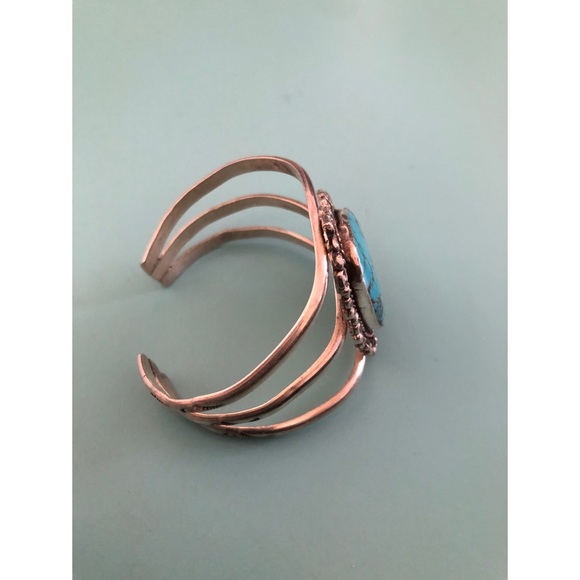 Vintage Native American Turquoise & Sterling Silver Tri-Shank Cuff Bracelet - Picture 7 of 14